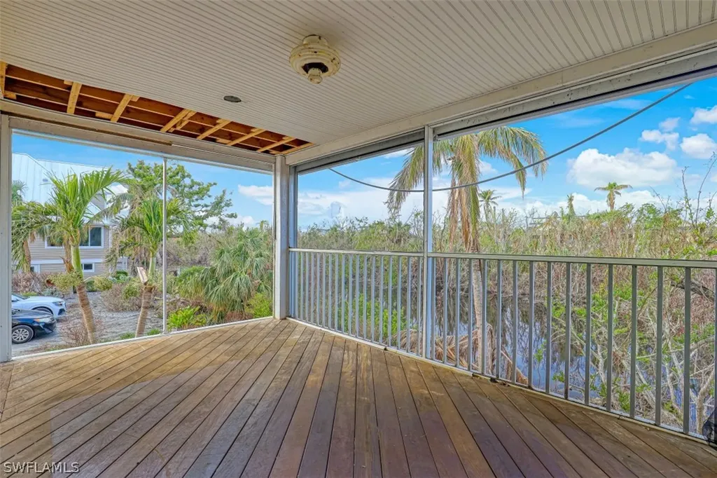 241 Violet Drive Sanibel FL 33957