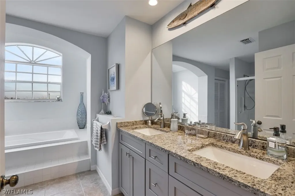 241 Violet Drive Sanibel FL 33957