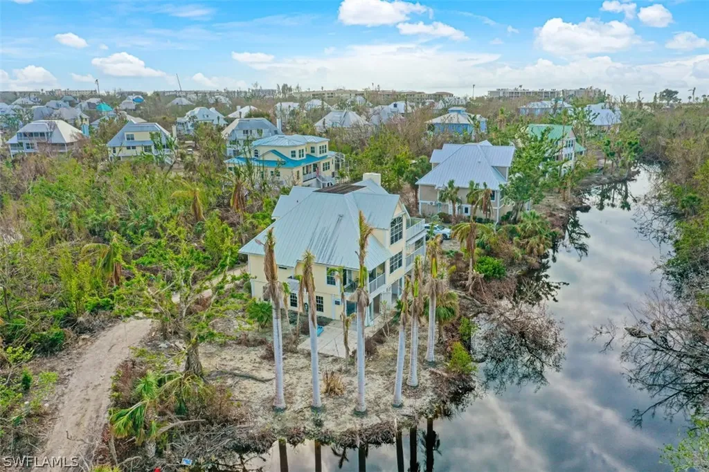 241 Violet Drive Sanibel FL 33957