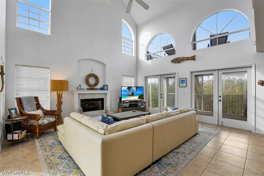 241 Violet Drive Sanibel FL 33957