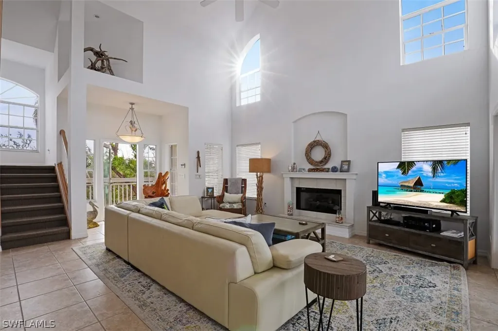 241 Violet Drive Sanibel FL 33957