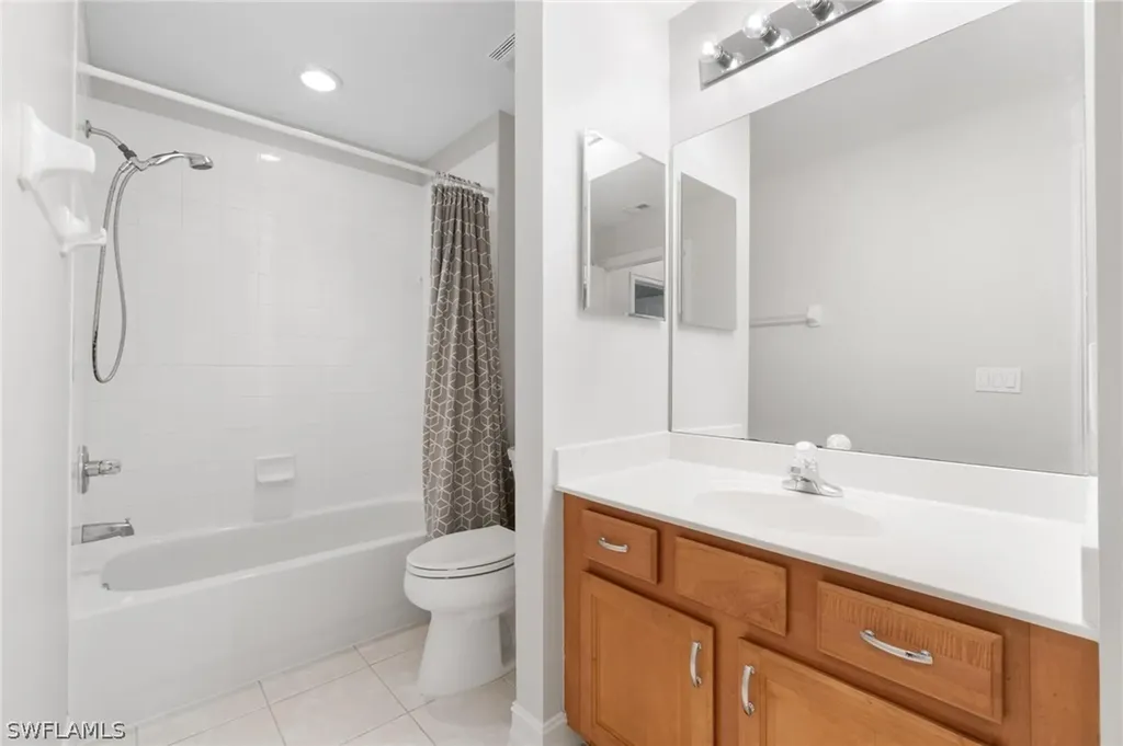 1882 Tarpon Bay Drive S Naples FL 34119