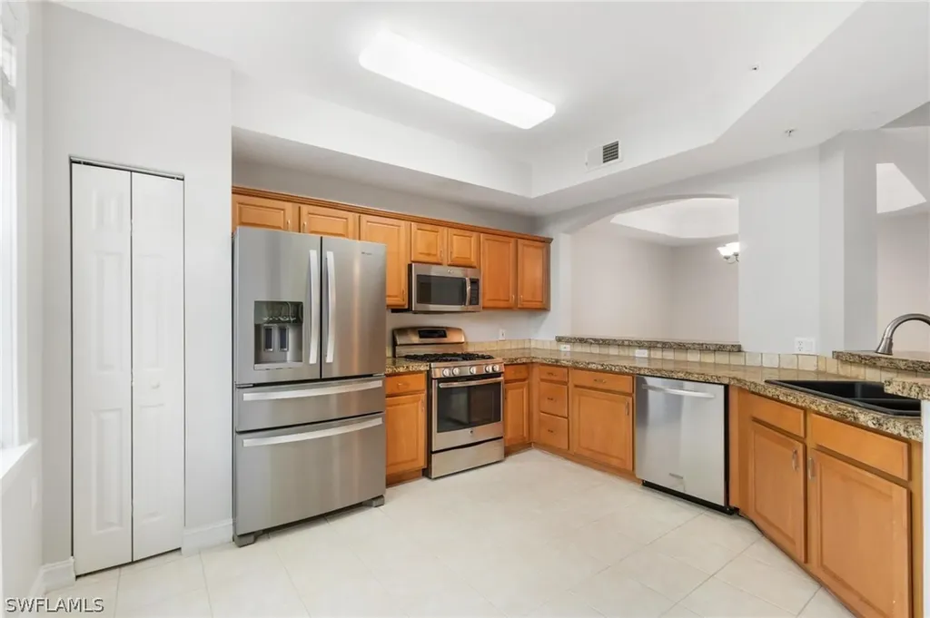 1882 Tarpon Bay Drive S Naples FL 34119