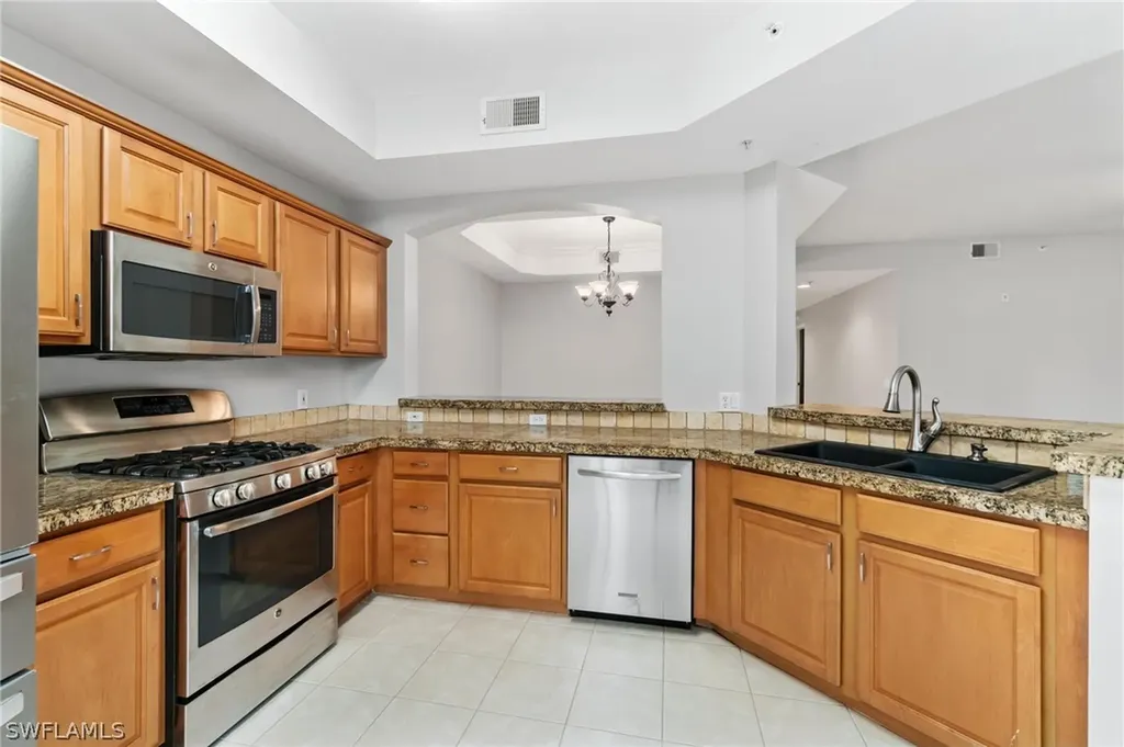 1882 Tarpon Bay Drive S Naples FL 34119