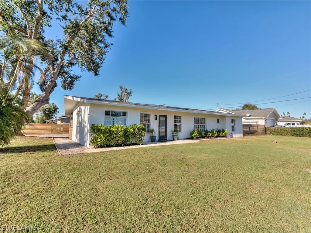18601 Geranium Road Fort Myers FL 33967