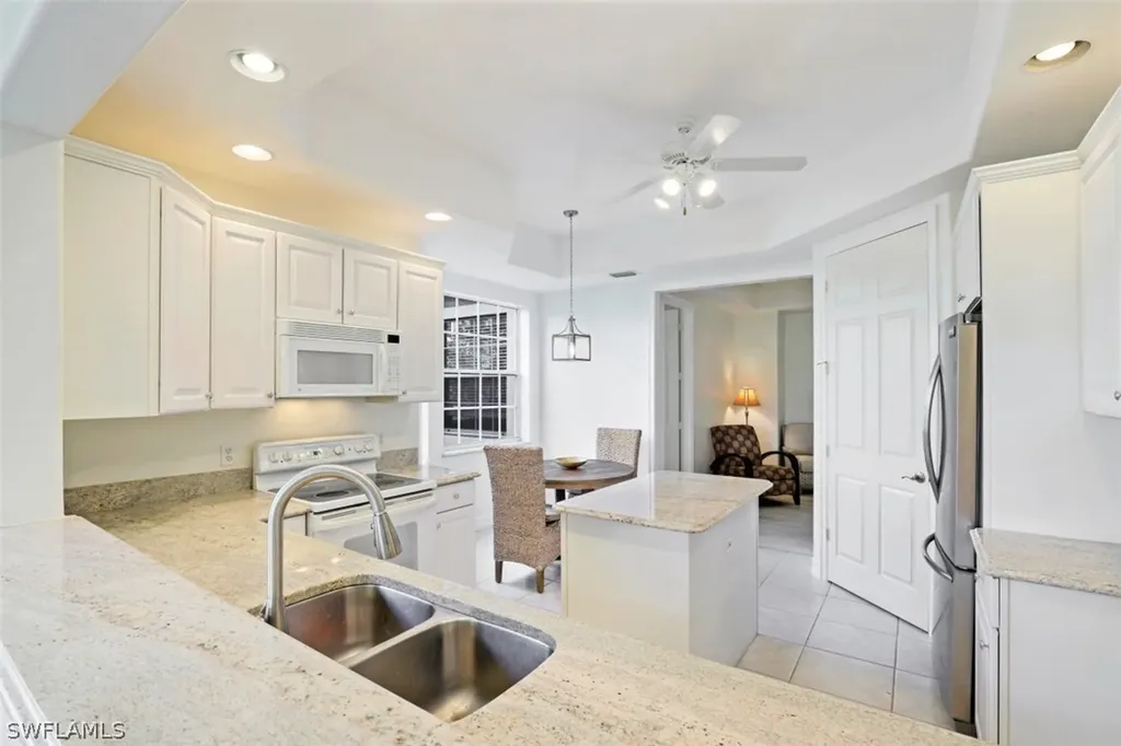 6049 Ashford Lane Naples FL 34110