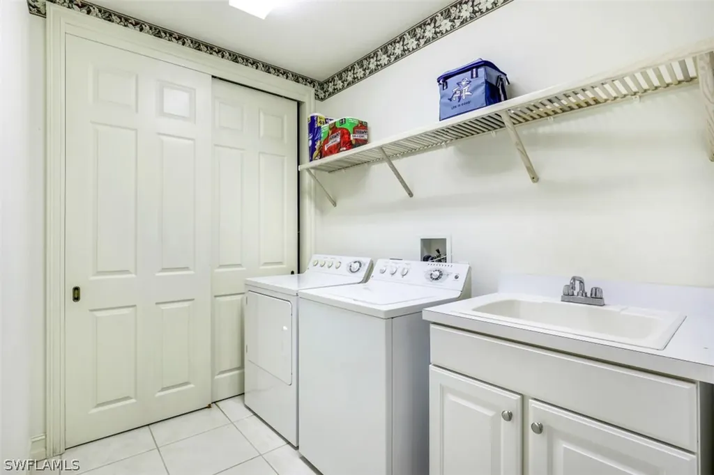 6049 Ashford Lane Naples FL 34110