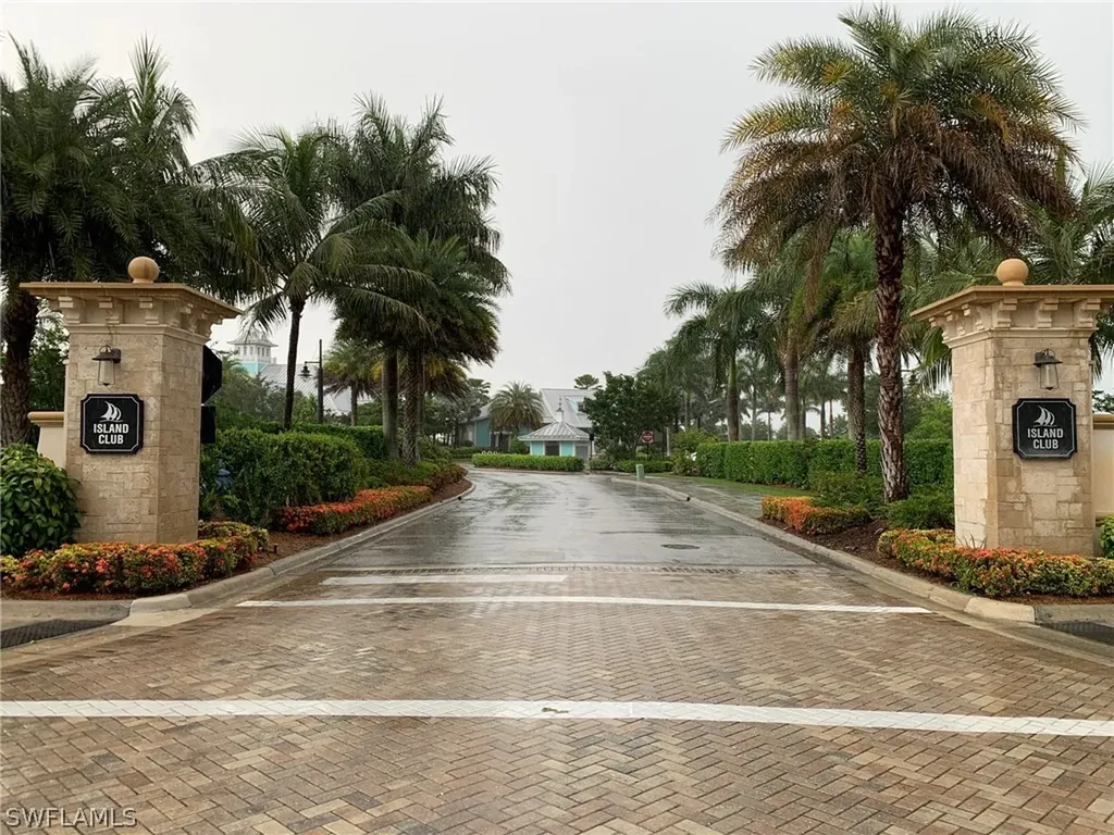 14680 Tropical Drive Naples FL 34114