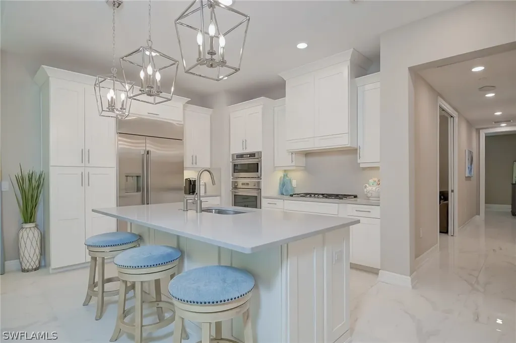 16370 Viansa Way Naples FL 34110