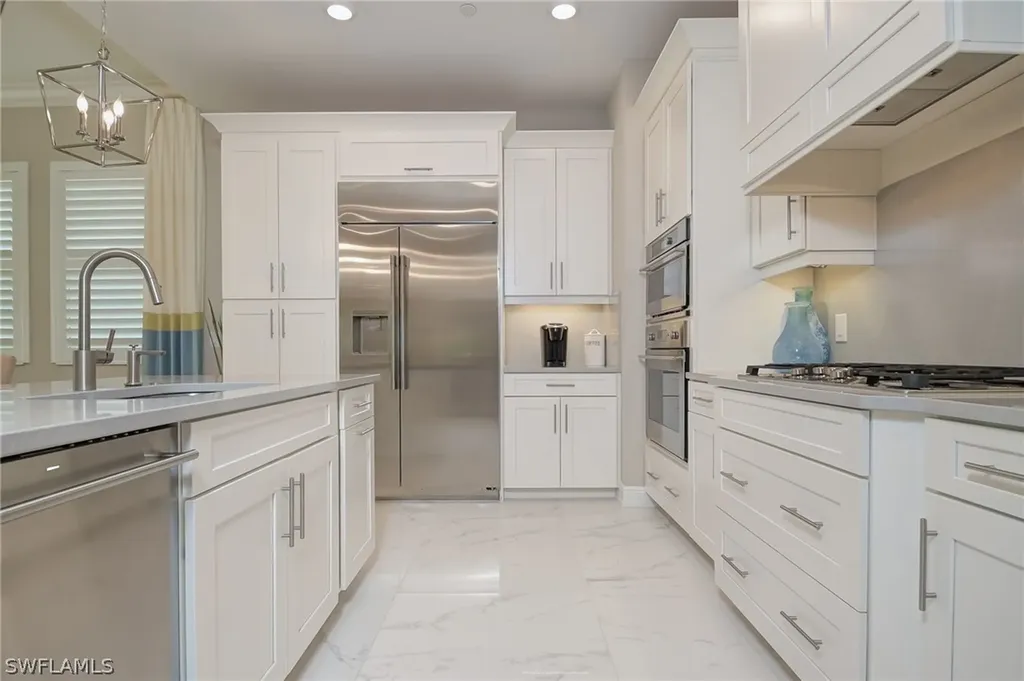 16370 Viansa Way Naples FL 34110