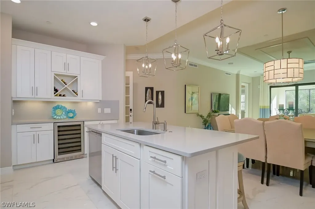 16370 Viansa Way Naples FL 34110