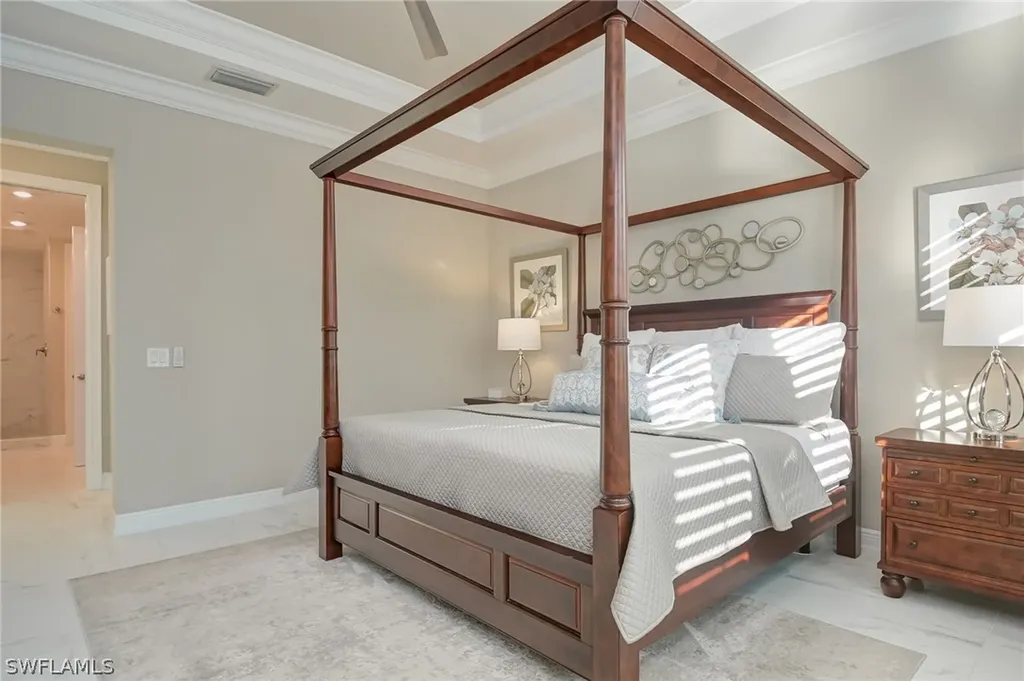 16370 Viansa Way Naples FL 34110