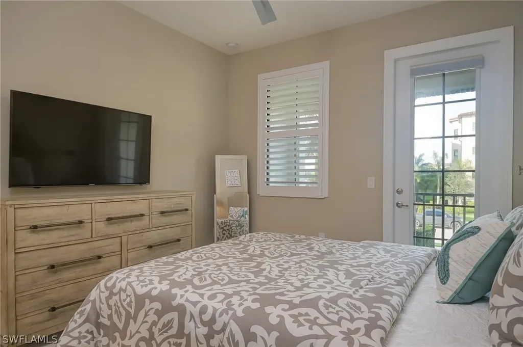 16370 Viansa Way Naples FL 34110