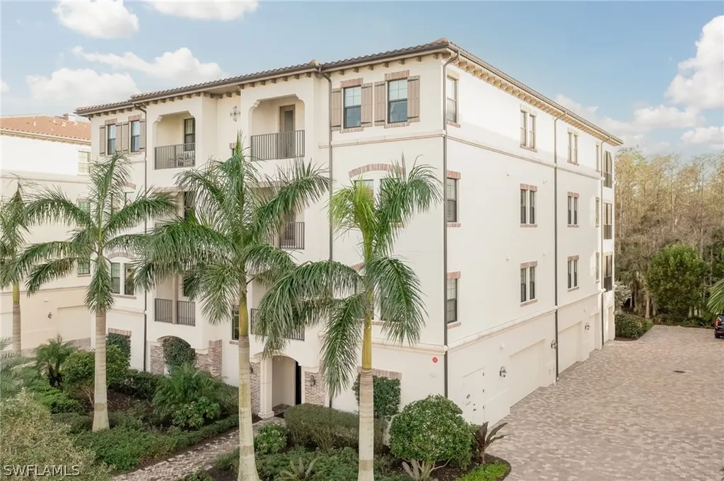 16370 Viansa Way Naples FL 34110