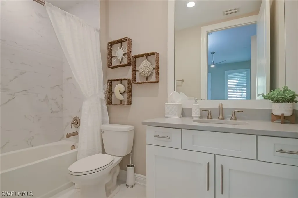 16370 Viansa Way Naples FL 34110