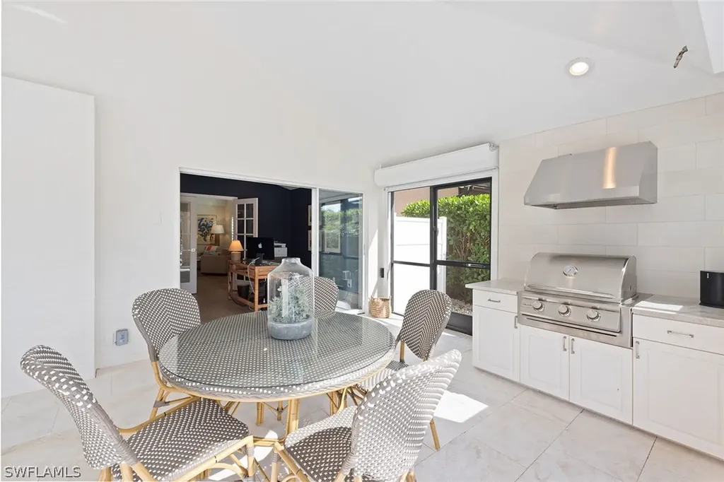 39 Grey Wing Point Naples FL 34113