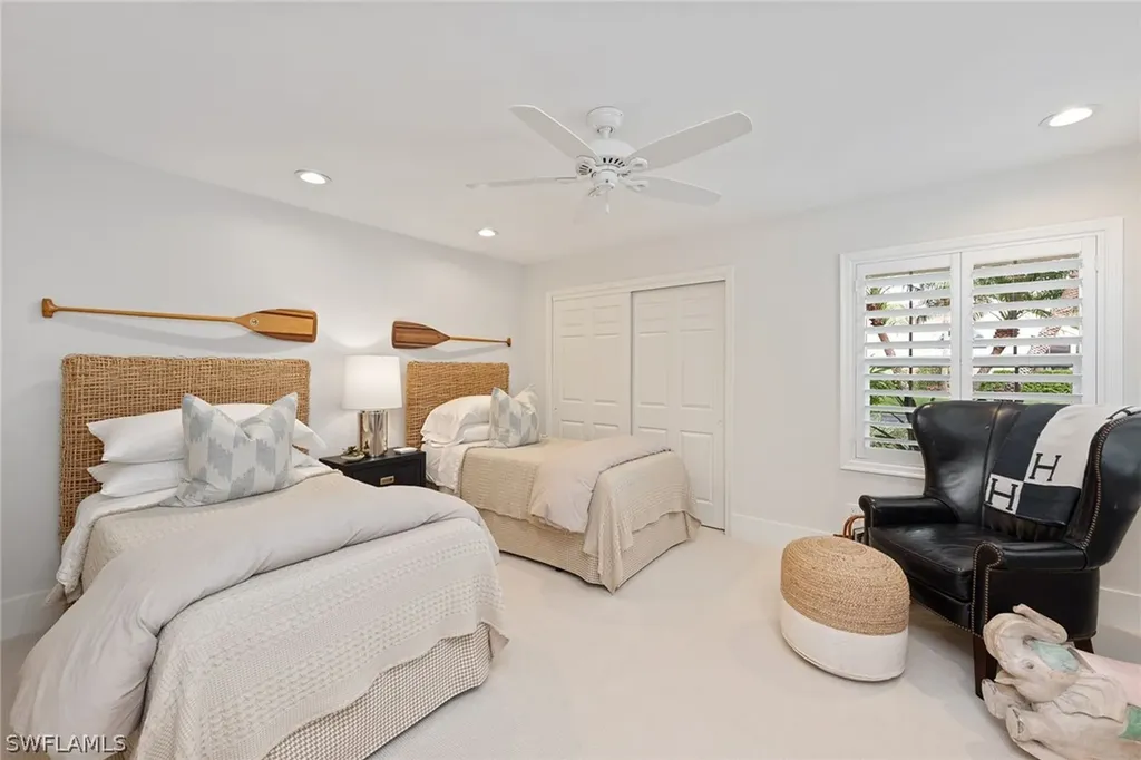 39 Grey Wing Point Naples FL 34113
