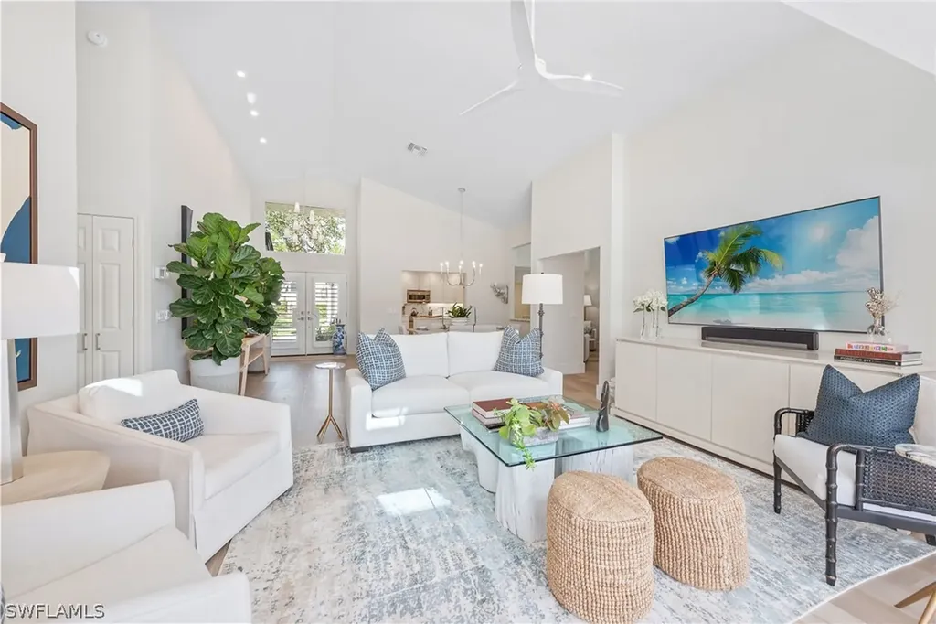 39 Grey Wing Point Naples FL 34113