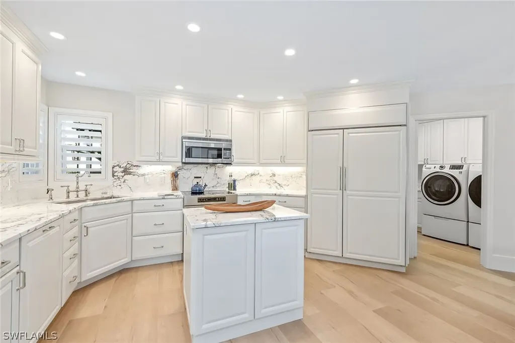 39 Grey Wing Point Naples FL 34113