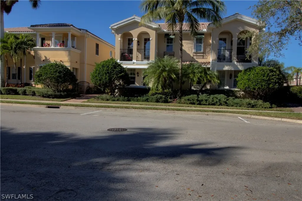8065 Chianti Lane Naples FL 34114