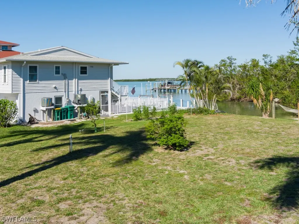 103 Pago Pago Drive W Naples FL 34113