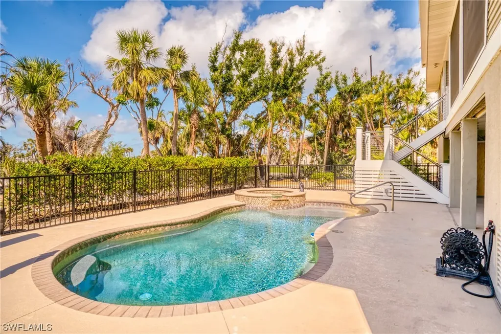 657 Birdie View Point Sanibel FL 33957