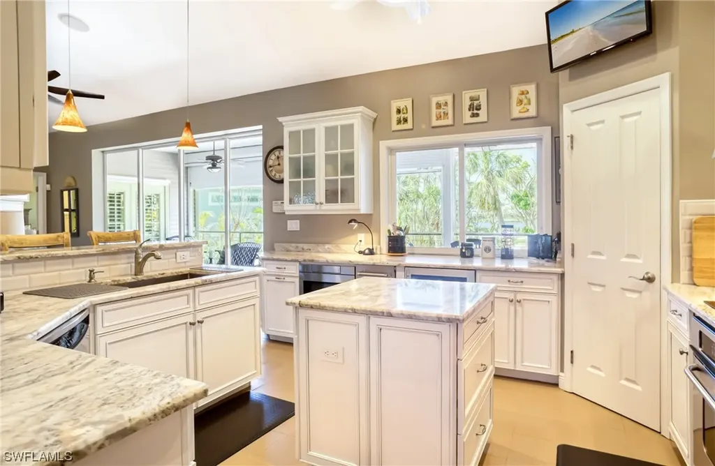 657 Birdie View Point Sanibel FL 33957