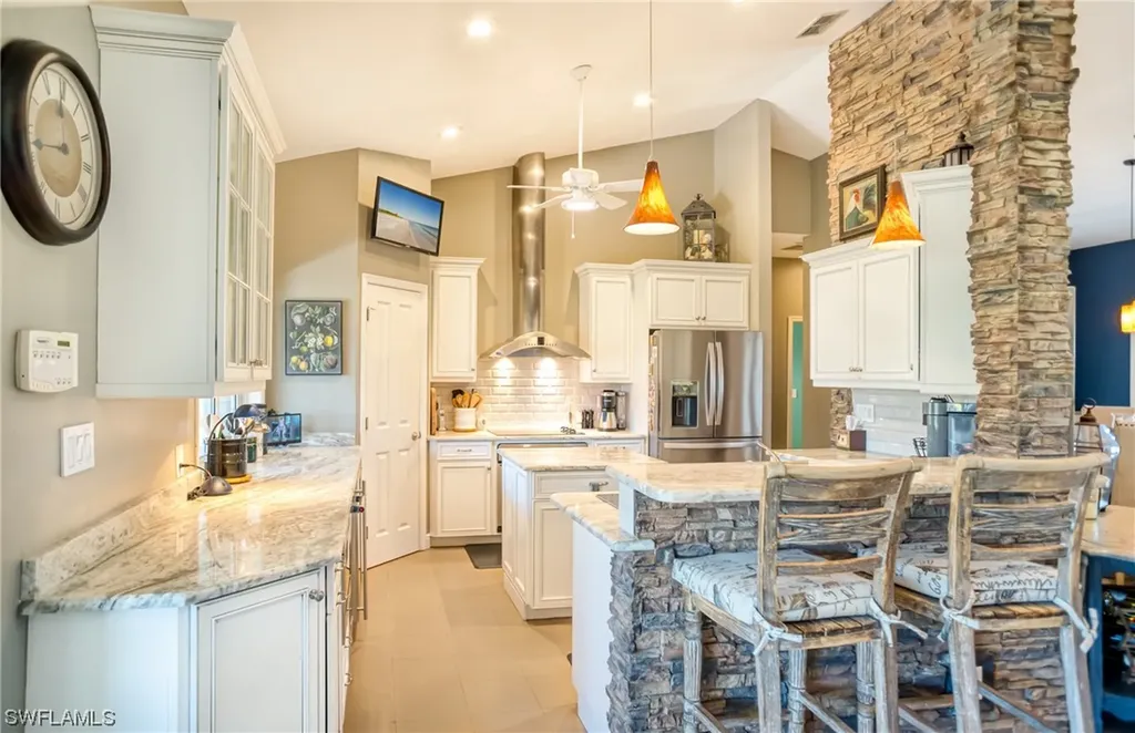 657 Birdie View Point Sanibel FL 33957
