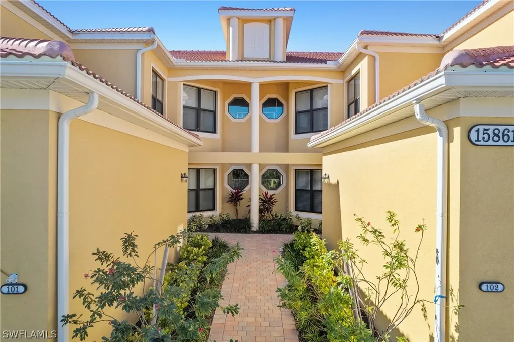 15861 Prentiss Pointe Circle Fort Myers FL 33908