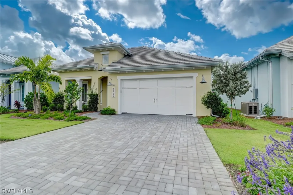 6297 Antigua Way Naples FL 34113