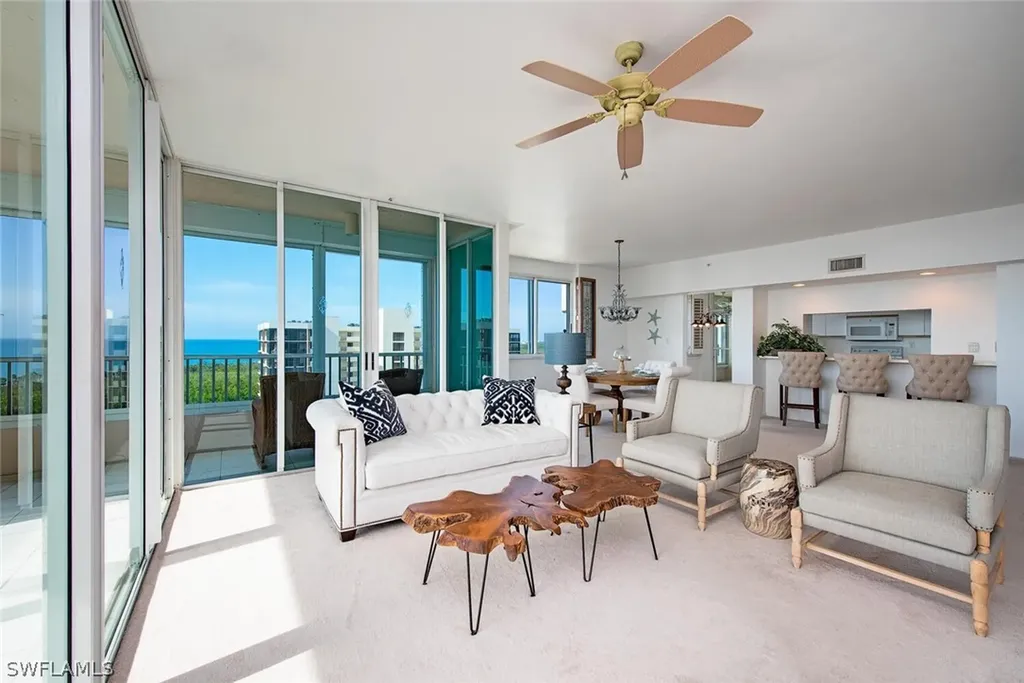 Naples FL, 21 Bluebill Avenue, Unit 1104