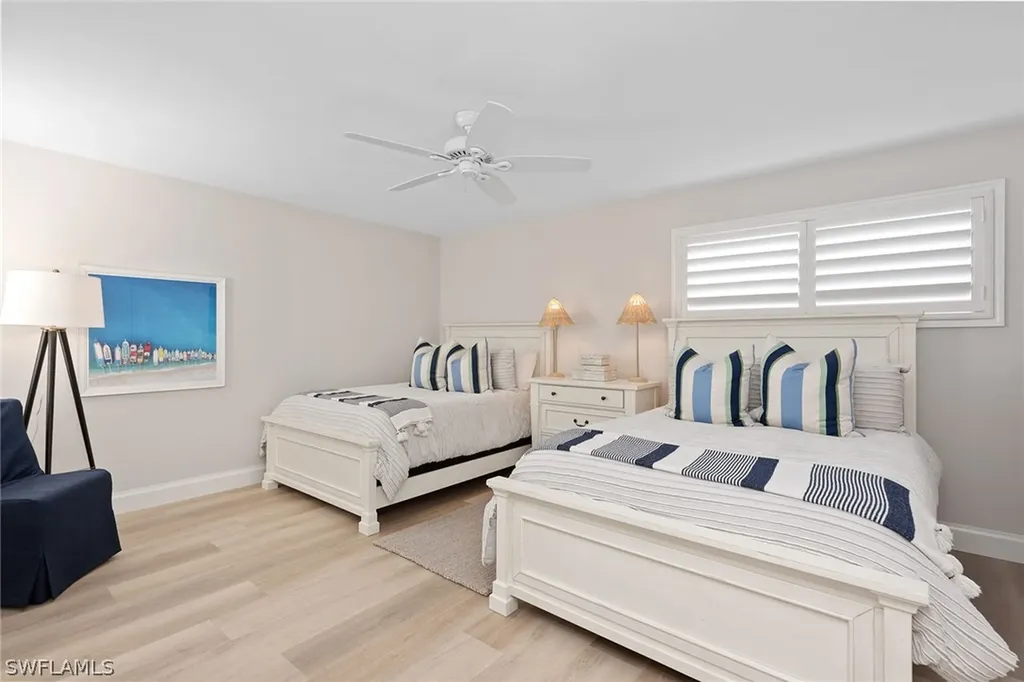 5 Grey Wing Point Naples FL 34113