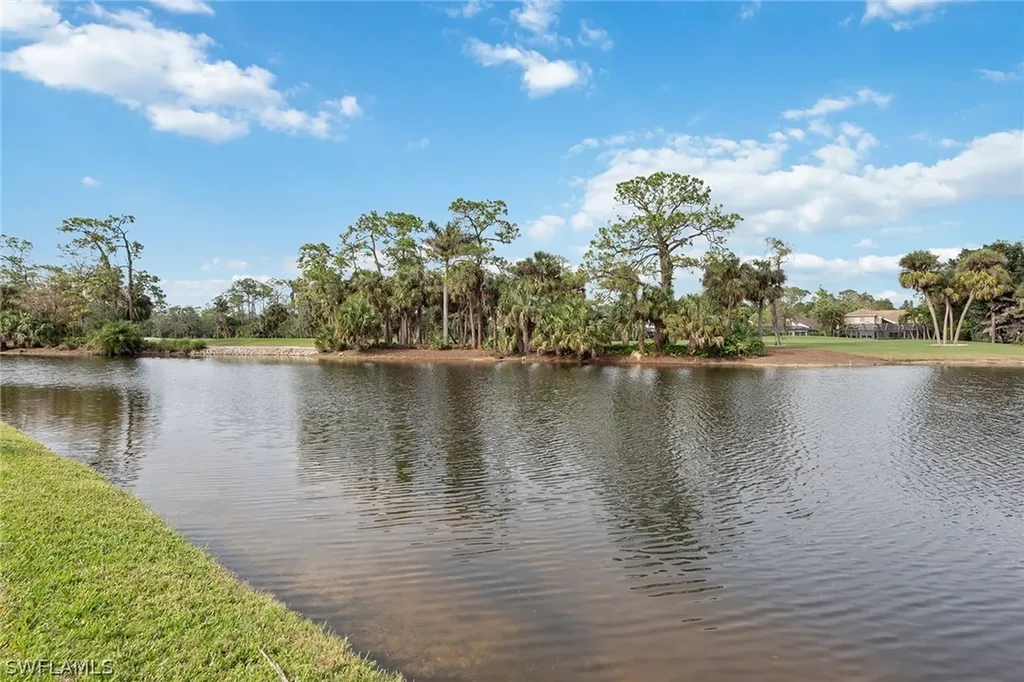 5 Grey Wing Point Naples FL 34113