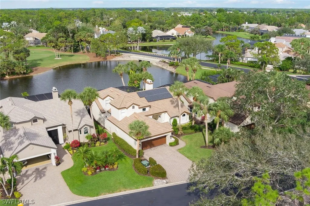 5 Grey Wing Point Naples FL 34113