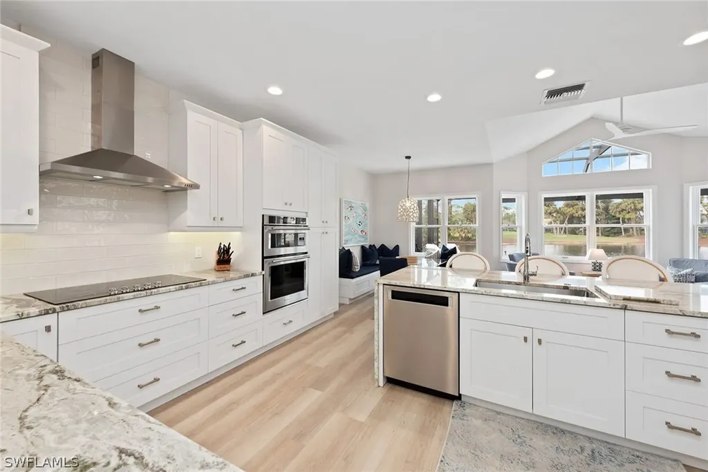 5 Grey Wing Point Naples FL 34113