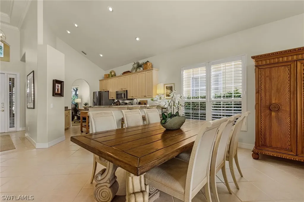 4264 Kensington High Street Naples FL 34105
