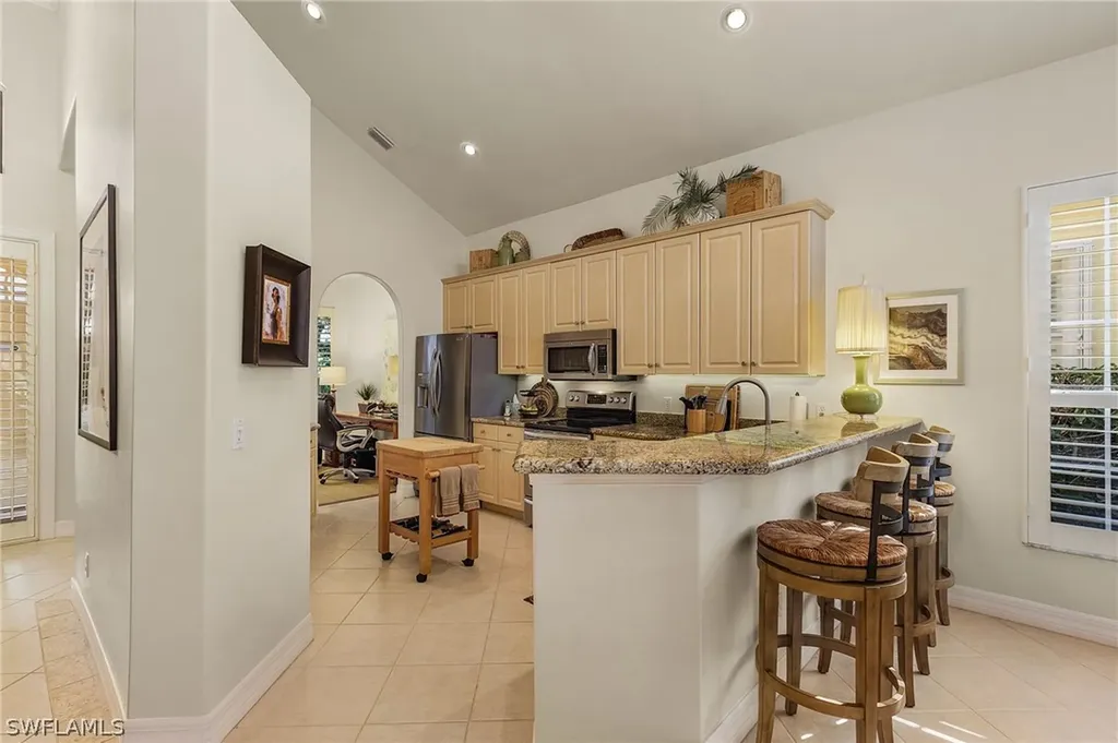 4264 Kensington High Street Naples FL 34105