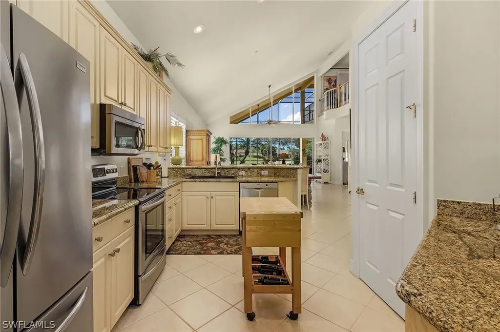 4264 Kensington High Street Naples FL 34105