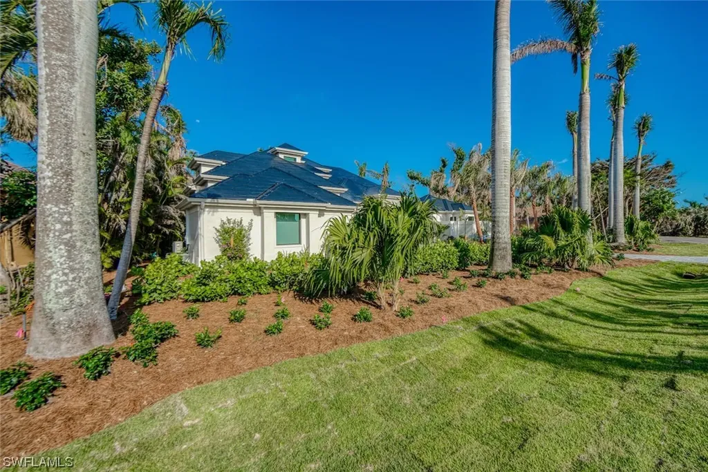 2564 Wulfert Road Sanibel FL 33957