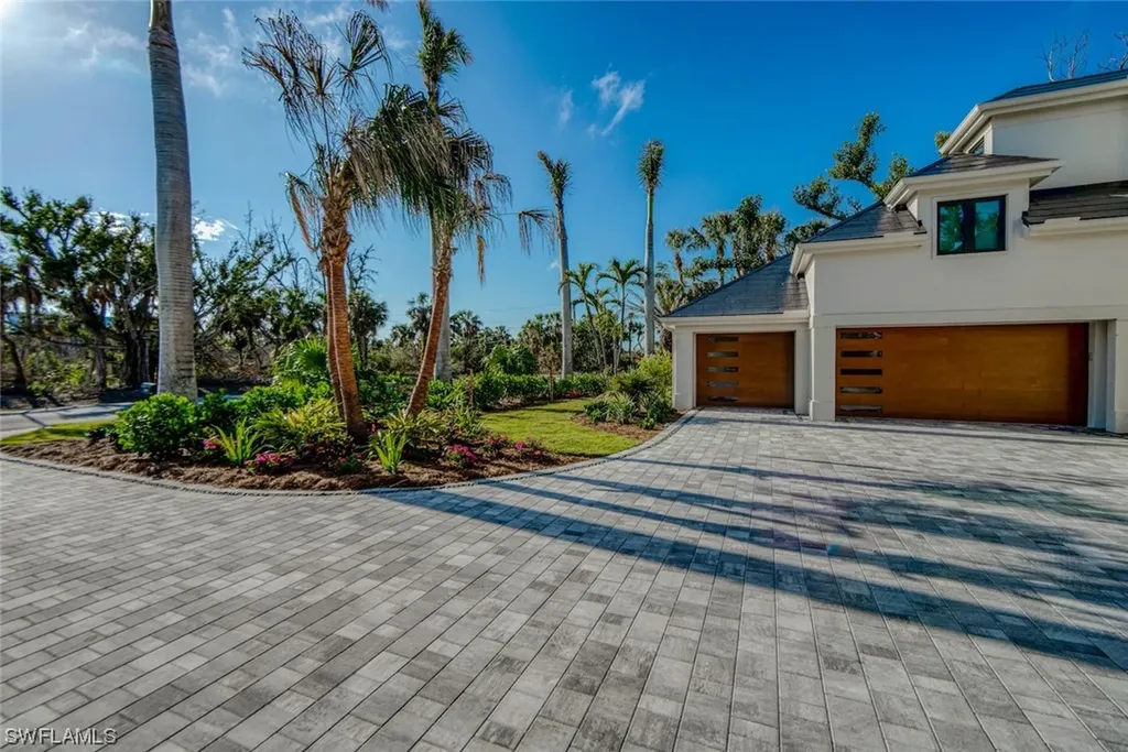 2564 Wulfert Road Sanibel FL 33957