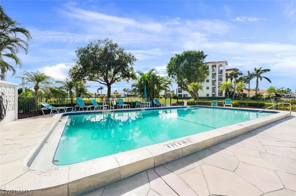 1 High Point Circle W Naples FL 34103