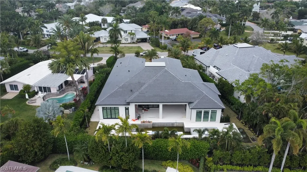 560 Rudder Road Naples FL 34102