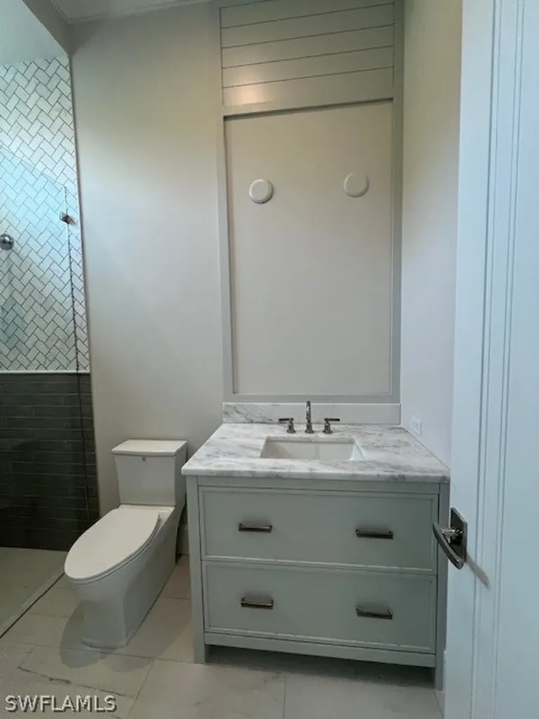 560 Rudder Road Naples FL 34102