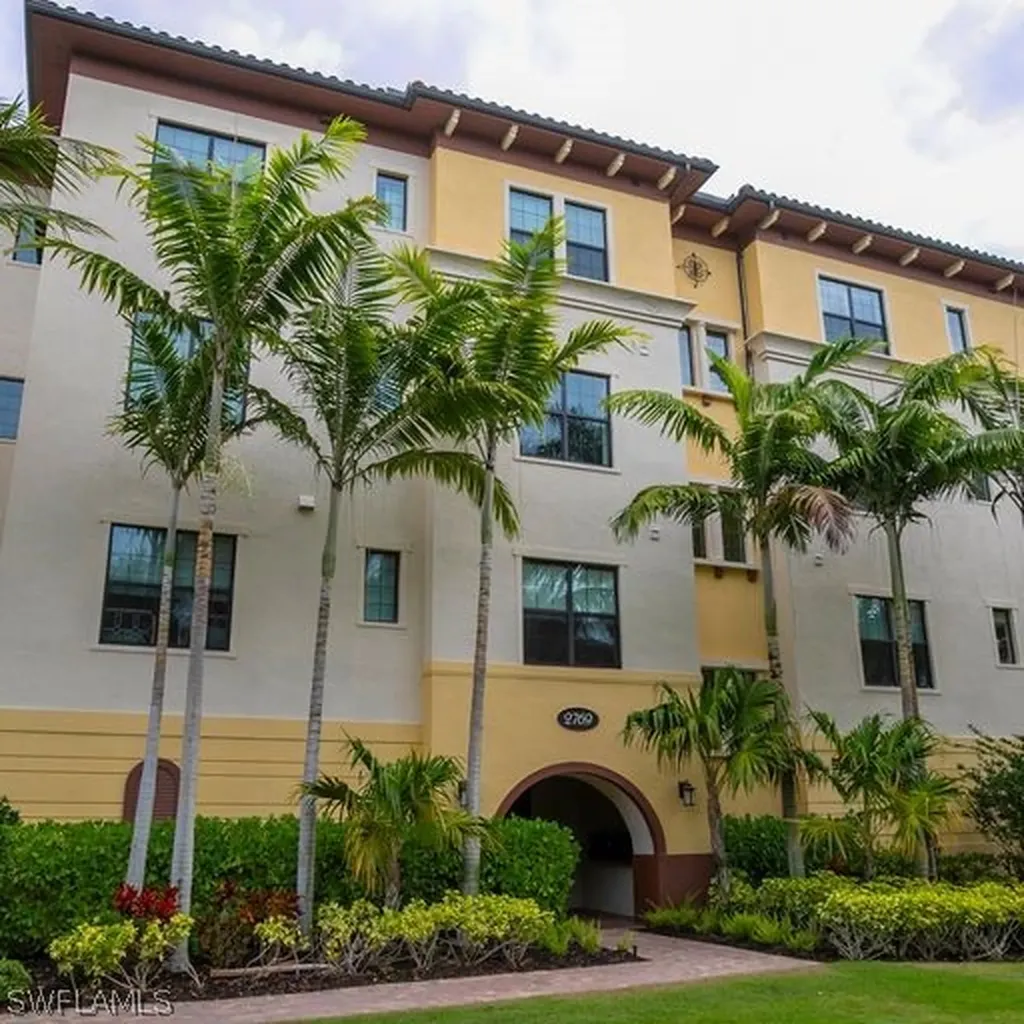2769 Tiburon Boulevard E Naples FL 34109