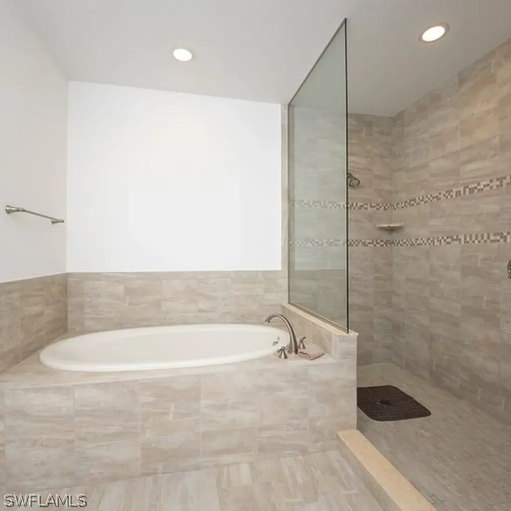 2769 Tiburon Boulevard E Naples FL 34109