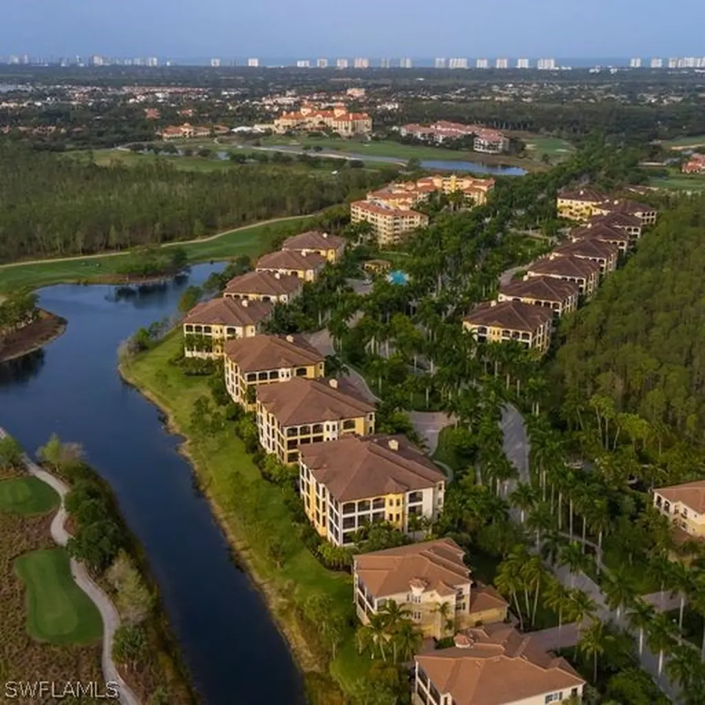 2769 Tiburon Boulevard E Naples FL 34109