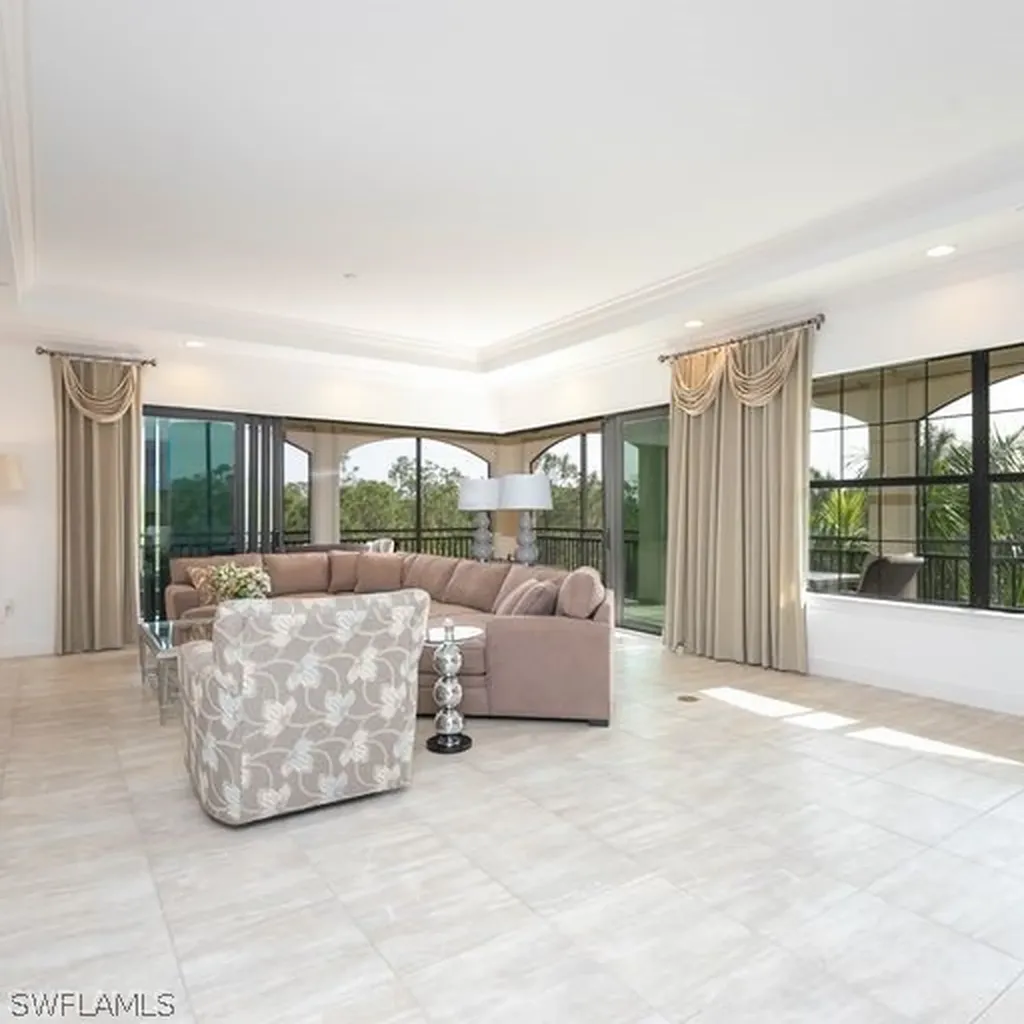 2769 Tiburon Boulevard E Naples FL 34109