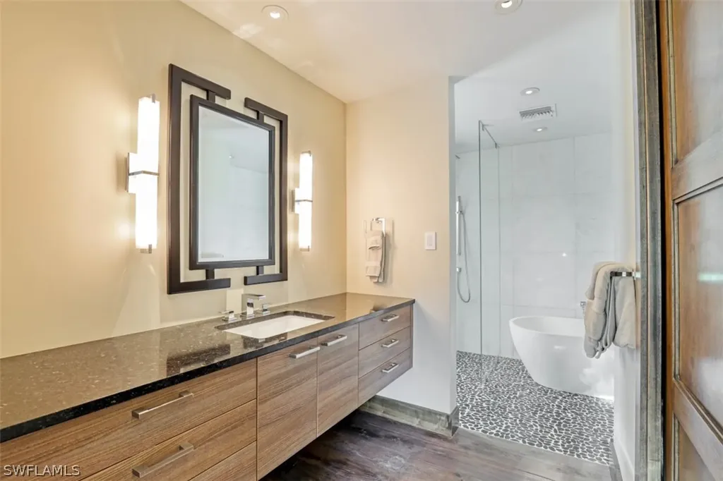 615 Carica Road Naples FL 34108