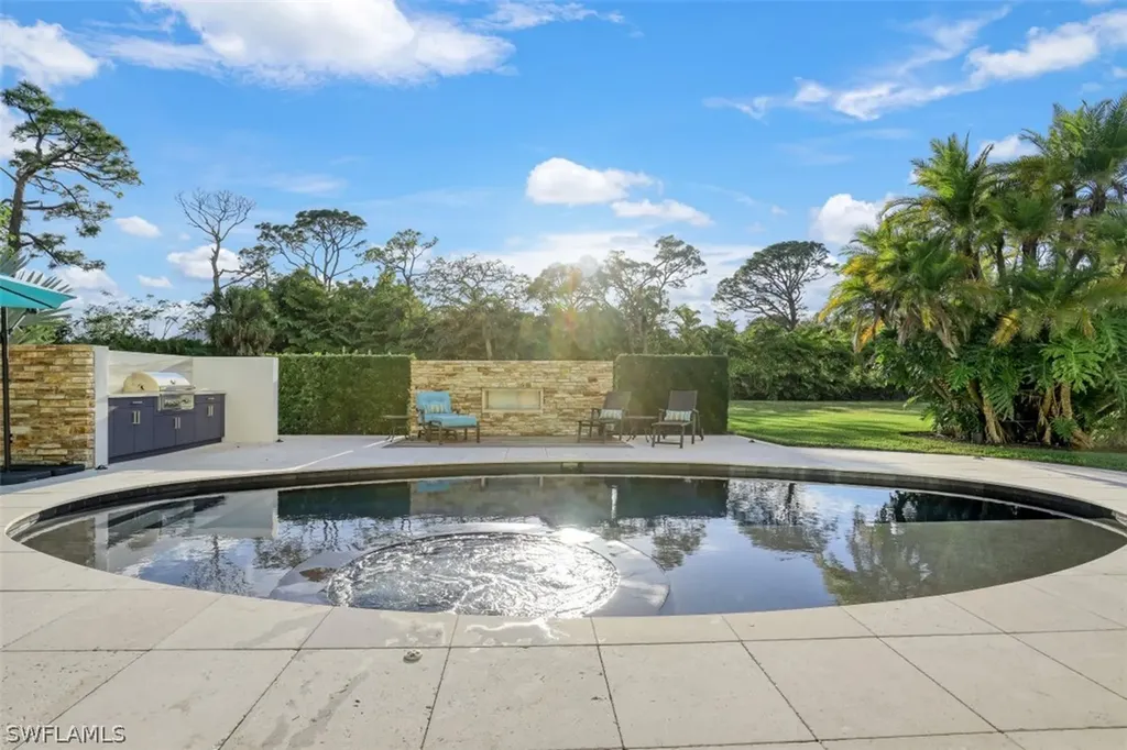 615 Carica Road Naples FL 34108