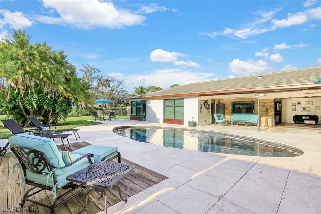 615 Carica Road Naples FL 34108